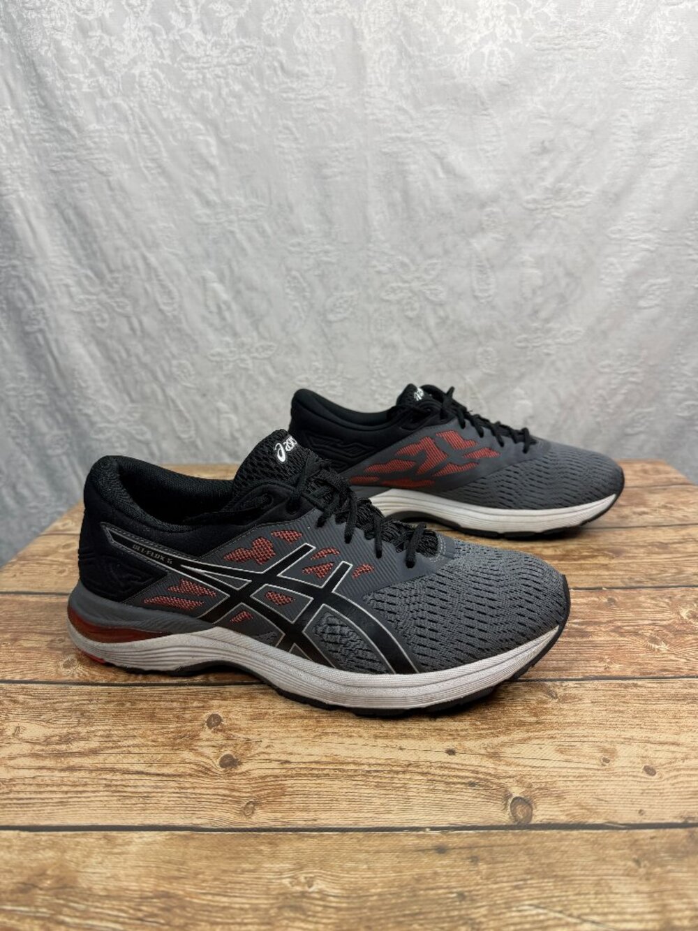 ASICS Men’s 9.5 GEL-Flux 5 Black Red Gray Running Shoes Sneakers Athletic
